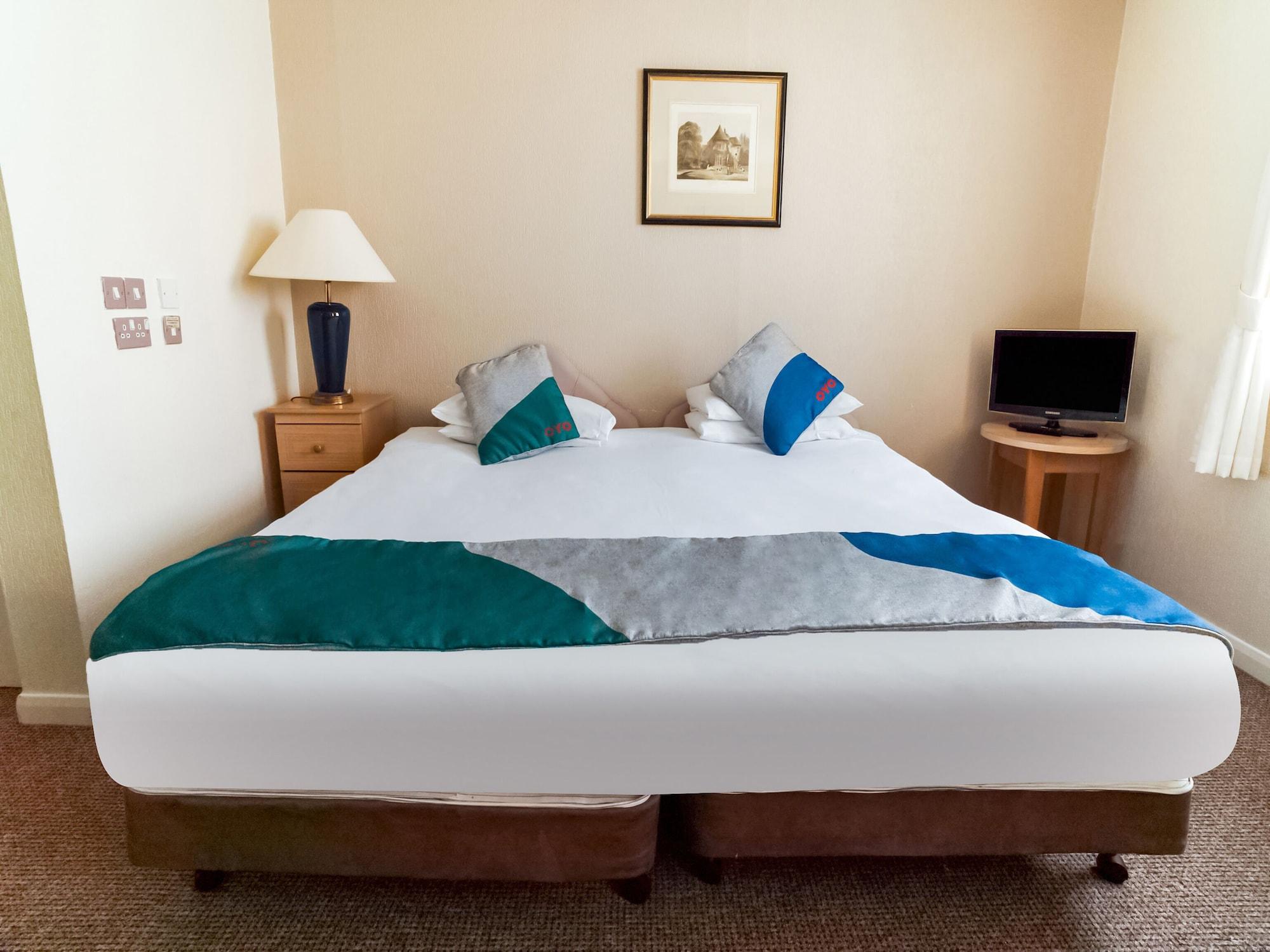 Oyo The Palm Court Hotel Истбурн Экстерьер фото